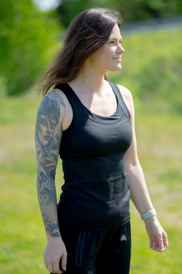 Moment singlet Black Dame - 1