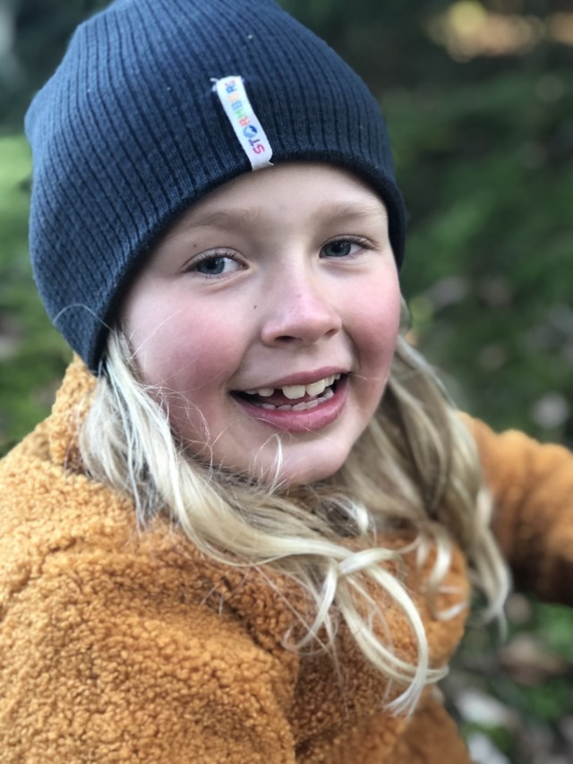 Toppen lue barn 1-7 Purple Barn - 1