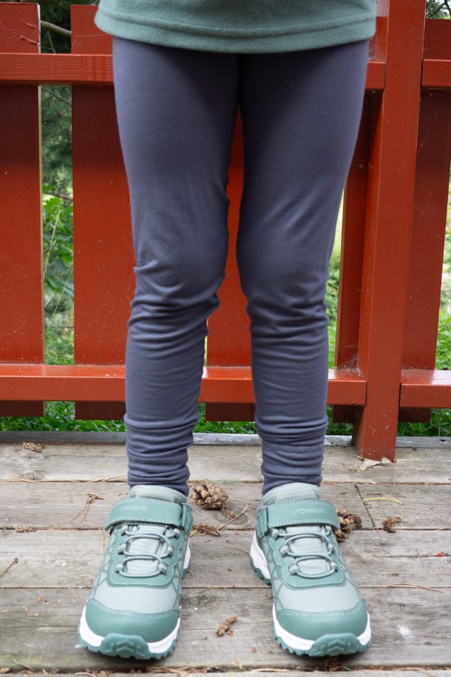 Tronebu bambus longs barn 1-7 Black|Grey Barn - 1