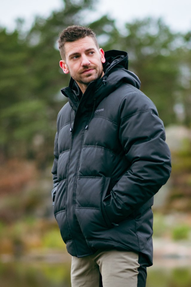 Svalbard dunjakke Jet Black/ Jet Black - 1