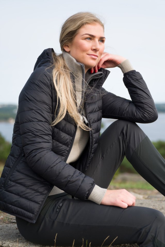 Folgefonna dunjakke m/ hette Black Dame - 1