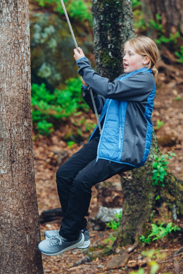 Hovedalmarka turbukse barn 8-14 Black Barn - 1