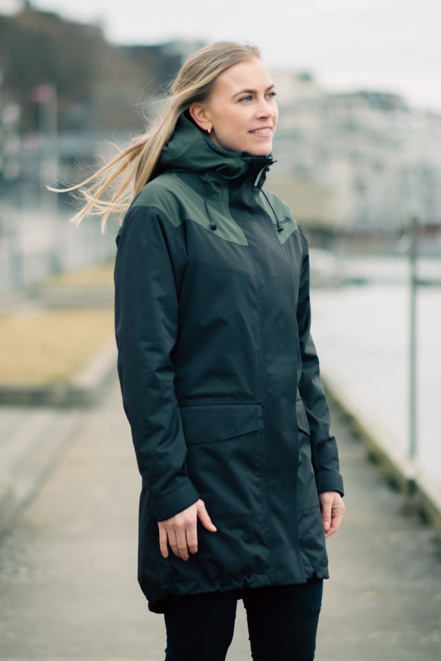 Trolltind resirkulert vattert parkas Forest Night/ Jet Black - 1