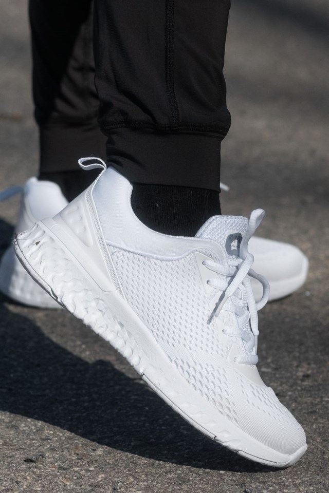 Alna joggesko White - 1