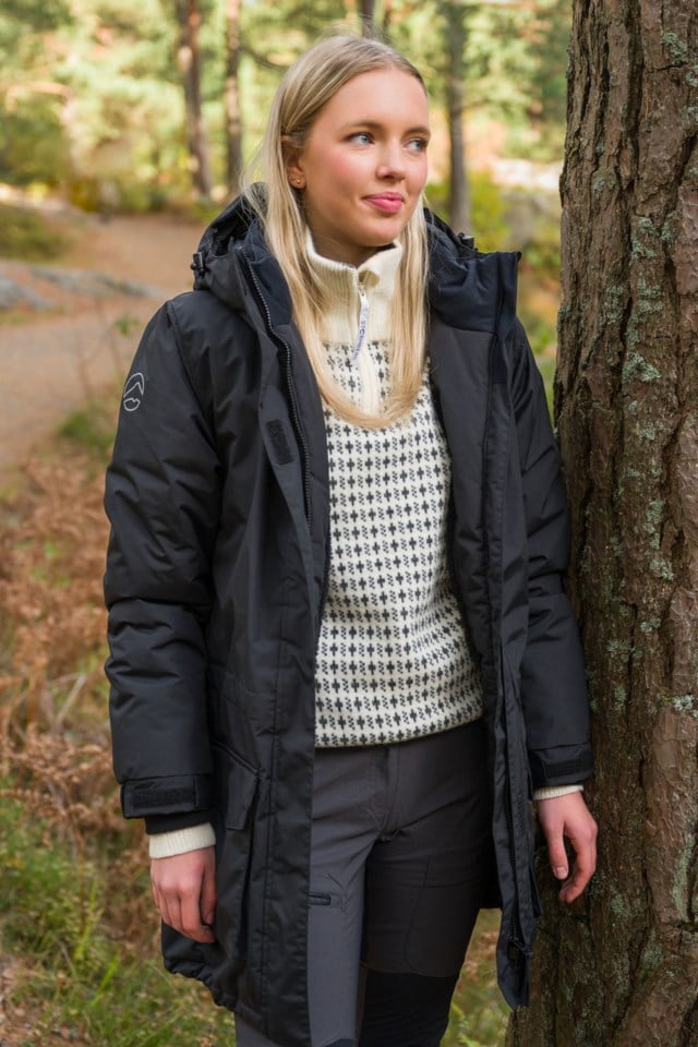 Nordlys resirkulert vattert parkas Black Dame - 1