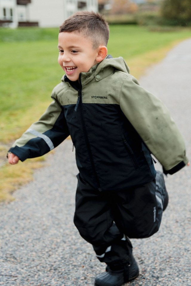 Kvitfjell vattert jakke barn 1-7 Black|Green Barn - 1