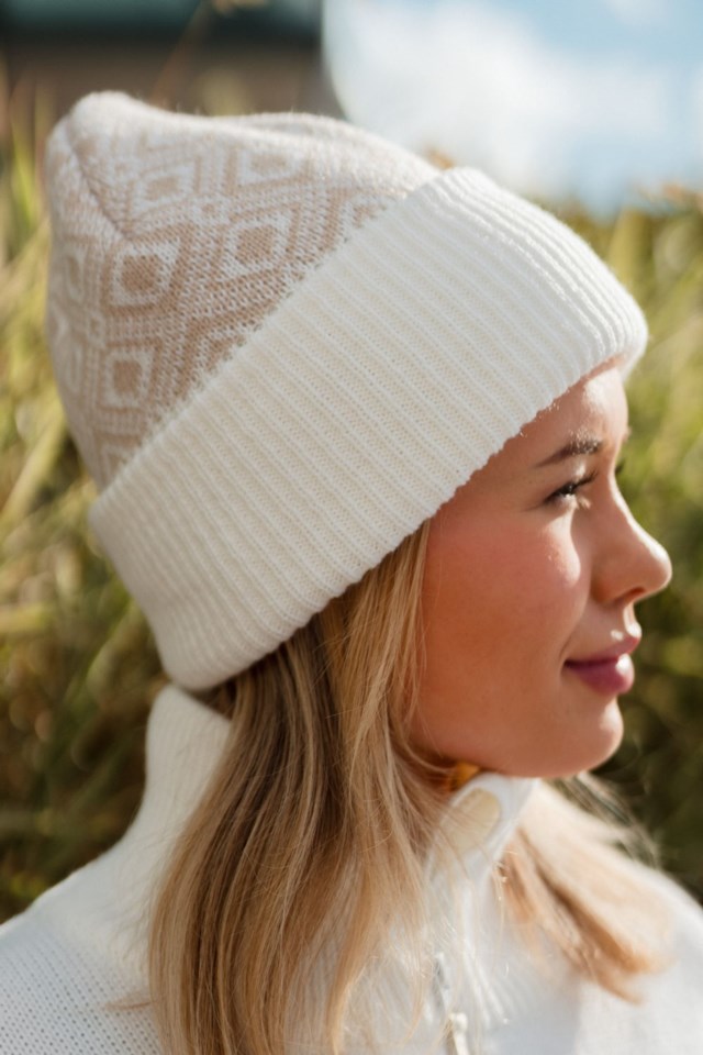 Hørsfjell strikkelue Beige Dame - 1