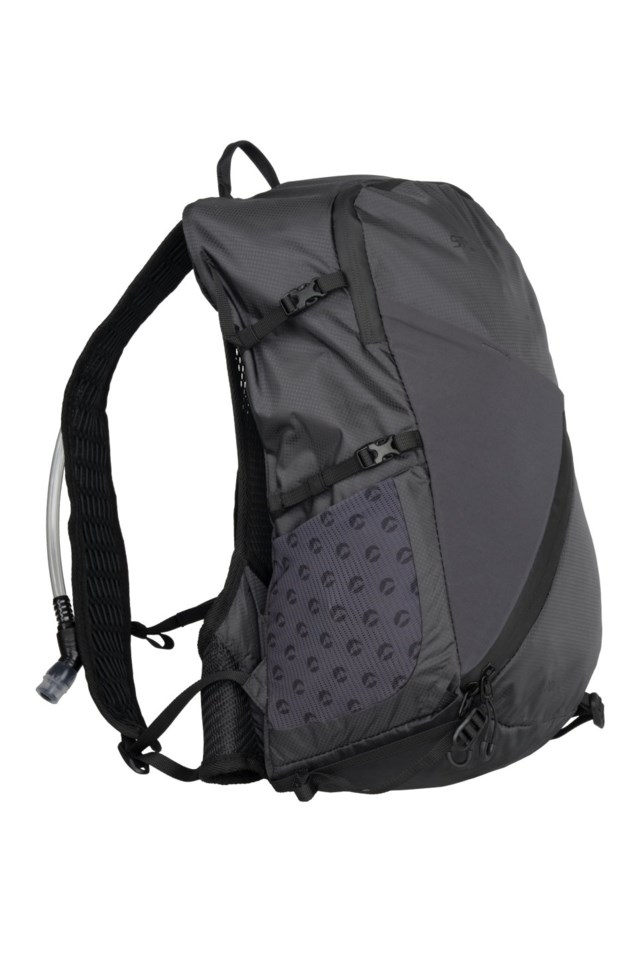 Prekestolen ultralett tursekk m/ drikkeblære 20 L Black Turutstyr - 1