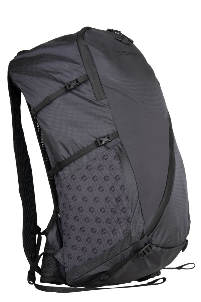 Prekestolen ultralett tursekk m/ drikkeblære 30 L Black Turutstyr - 1