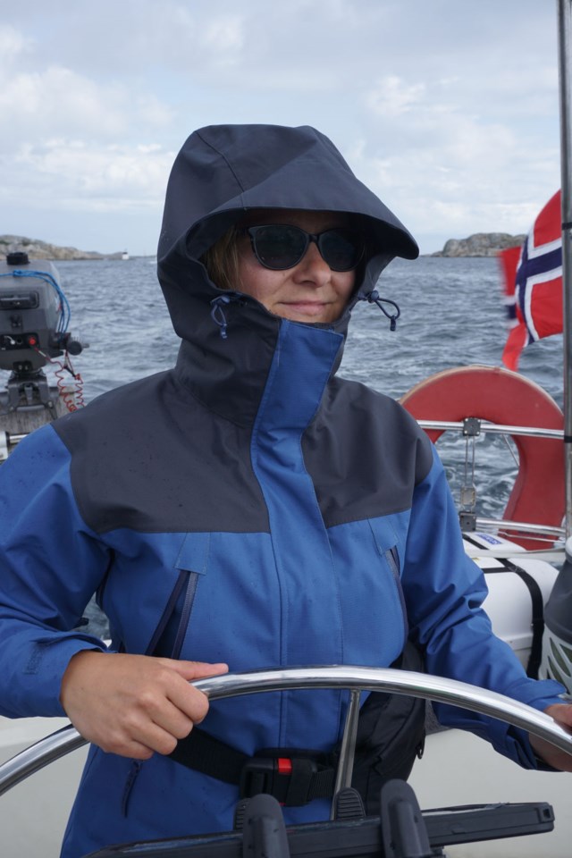 Seland resirkulert skalljakke Ebony/ Bijou Blue - 1
