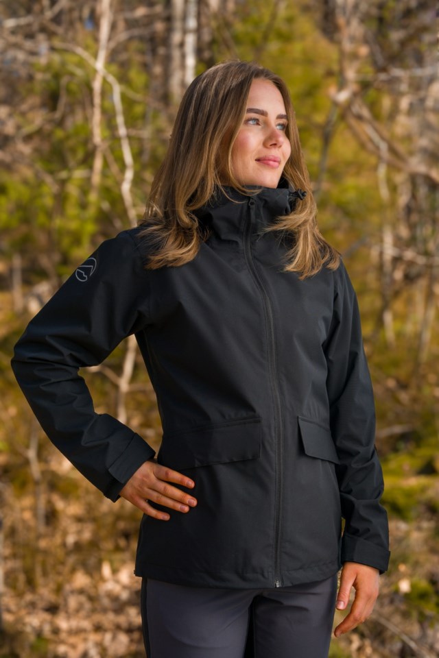 Fjørland lettvekts skalljakke Black Dame - 1