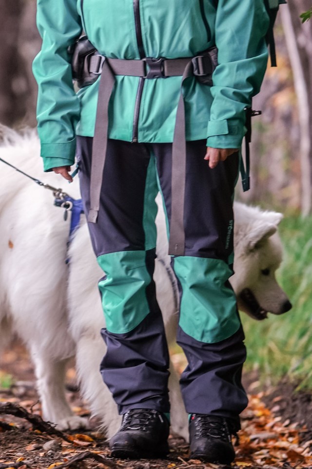 Holterfjellet resirkulert skallbukse Grey|Green Dame - 1