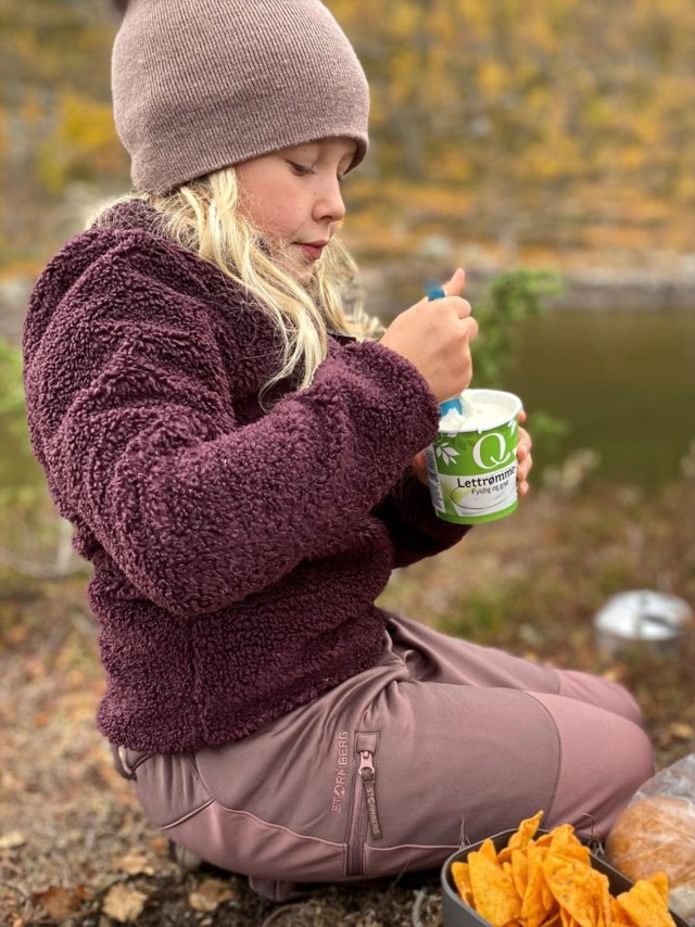 Ljoshei fleecejakke barn 1-7 Black Plum - 1