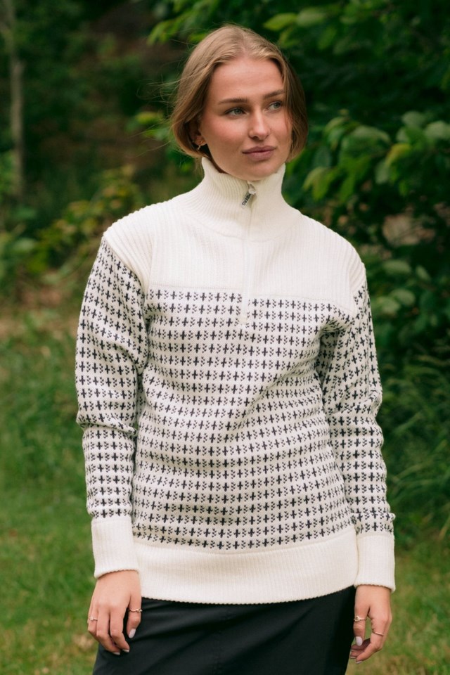 Tøttadalen Islender Half Zip strikkegenser Black|White Dame - 1