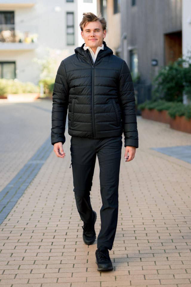 Strimfonna vattert jakke m/ hette Black Herre - 1