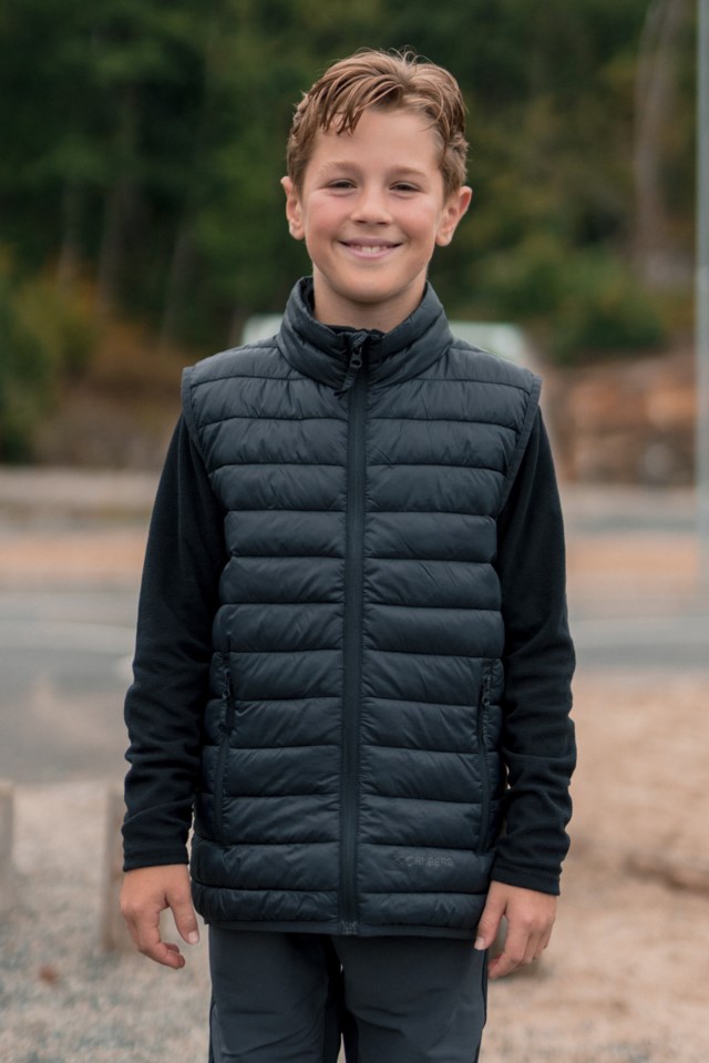 Folgelia vest barn 8-14 Black Barn - 1