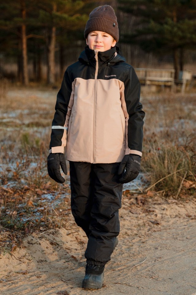 Kvitfjell vattert jakke barn 8-14 Black|Beige Barn - 1