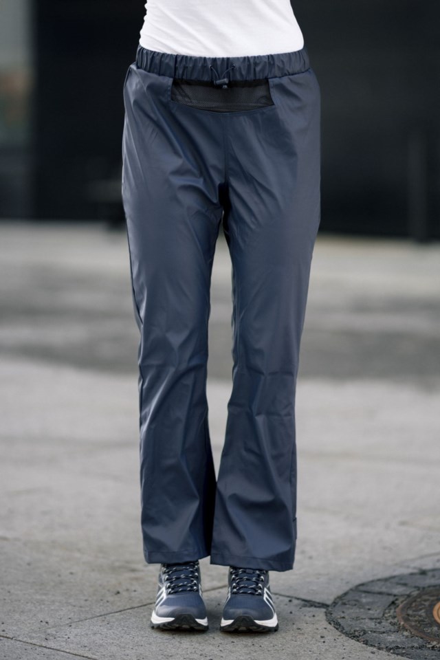 Lofoten lettvekts regnbukse m/ korte ben Blue Dame - 1