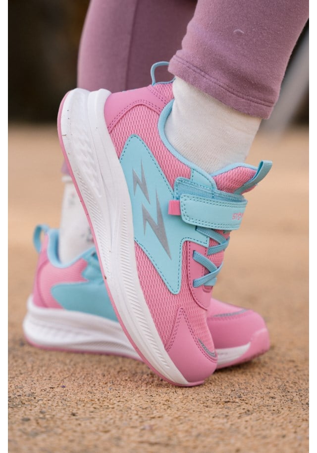 Loten sneaker barn
