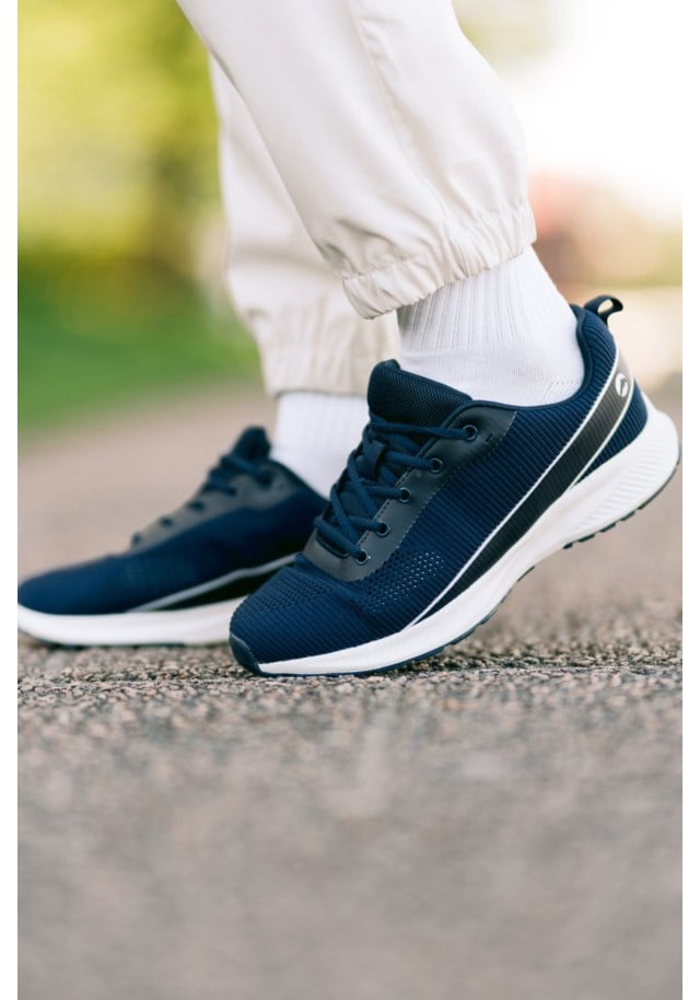 Tren sneaker