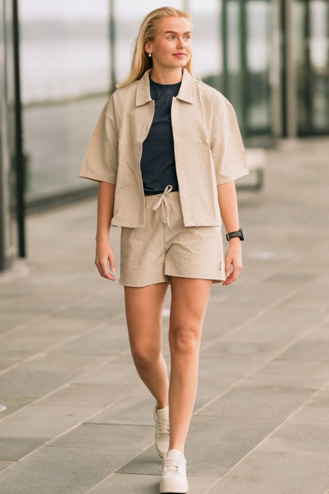 Klepp shorts i krepp Beige Dame - 1