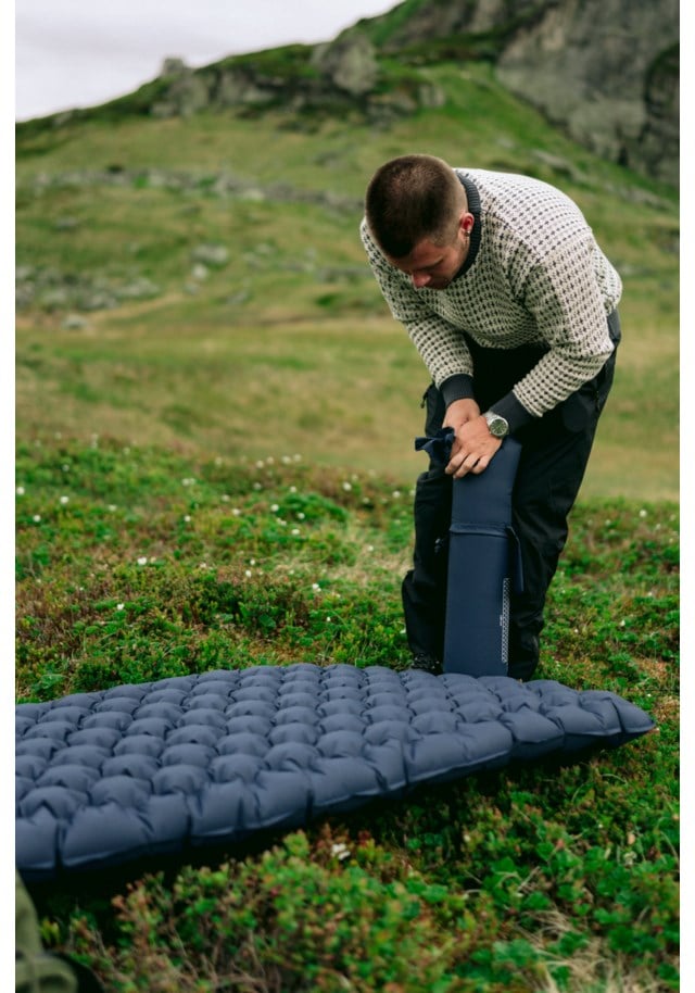 Jostedalsbreen lettvekts oppblåsbart liggeunderlag 9,6