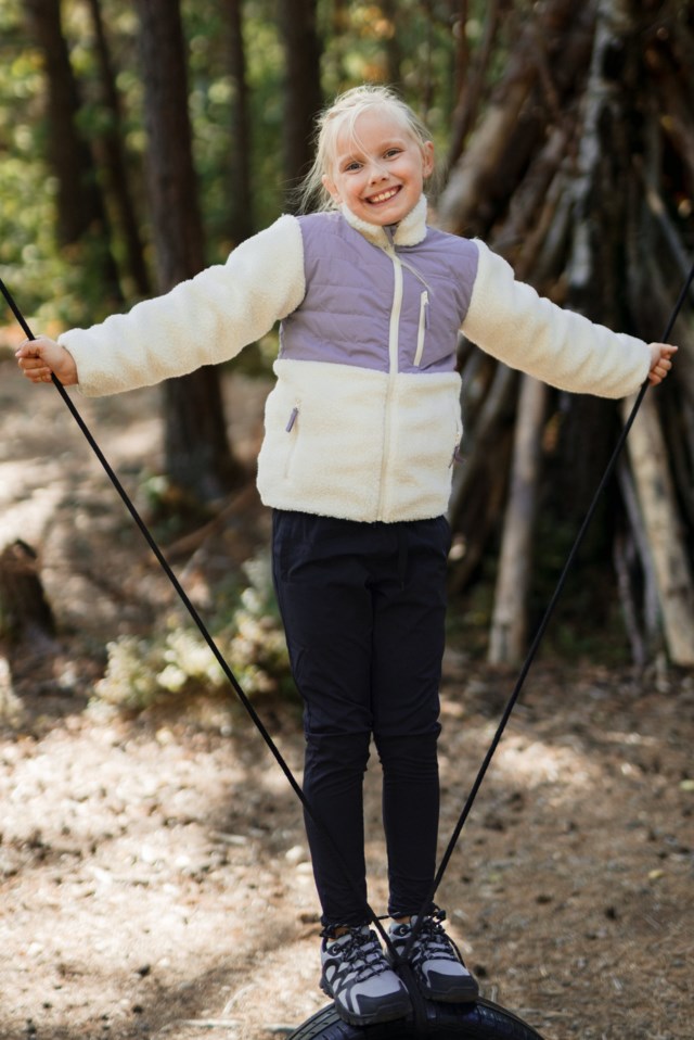 Lomseggen vindstopp sherpajakke barn 1-7 Beige|Purple Barn - 1