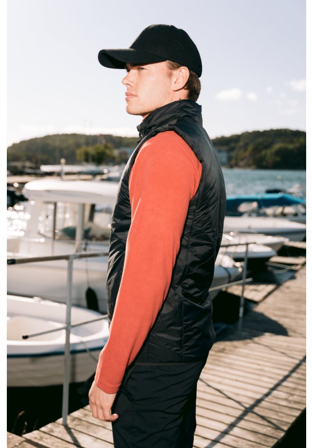 Eiganes lettvekts vest
