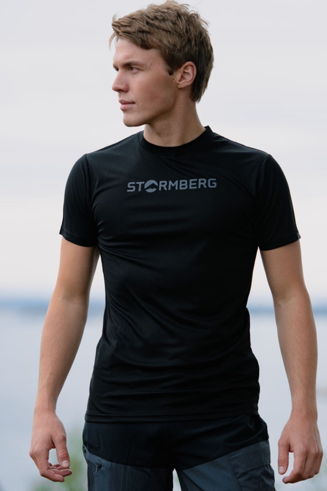 Valvig resirkulert t-skjorte Jet Black/ Castle Rock - 1
