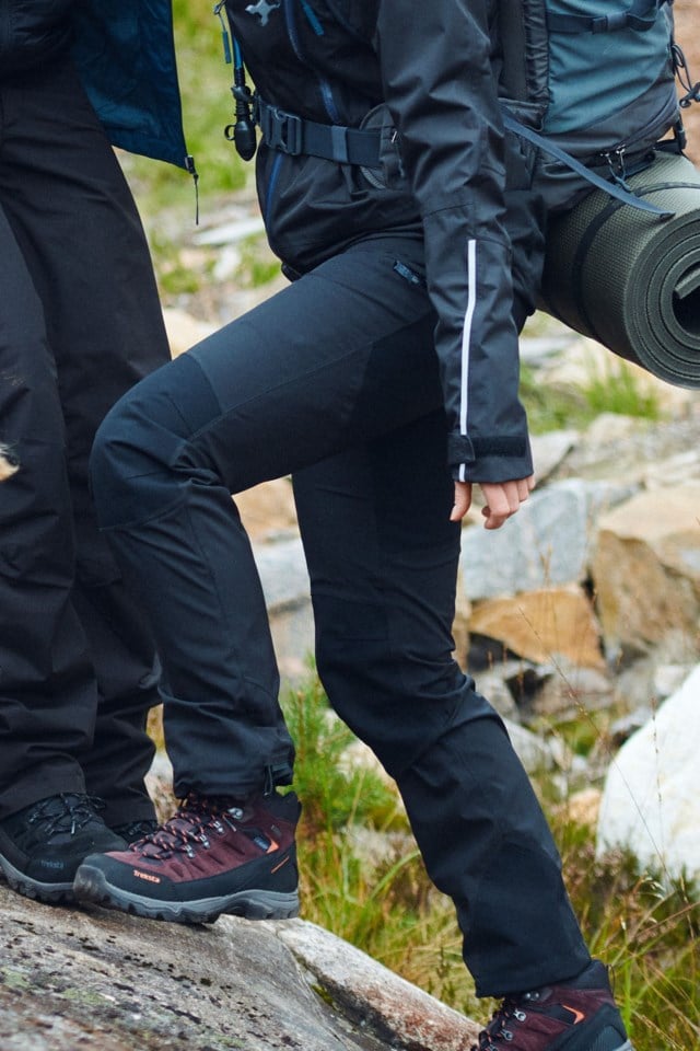 Finse resirkulert skallbukse Black Dame - 1
